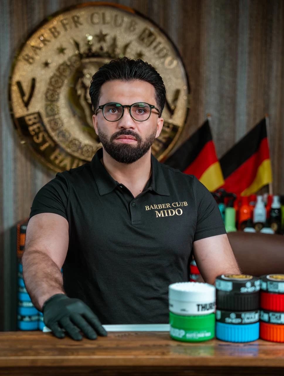 Porträt von Mido im BarberClub Mido